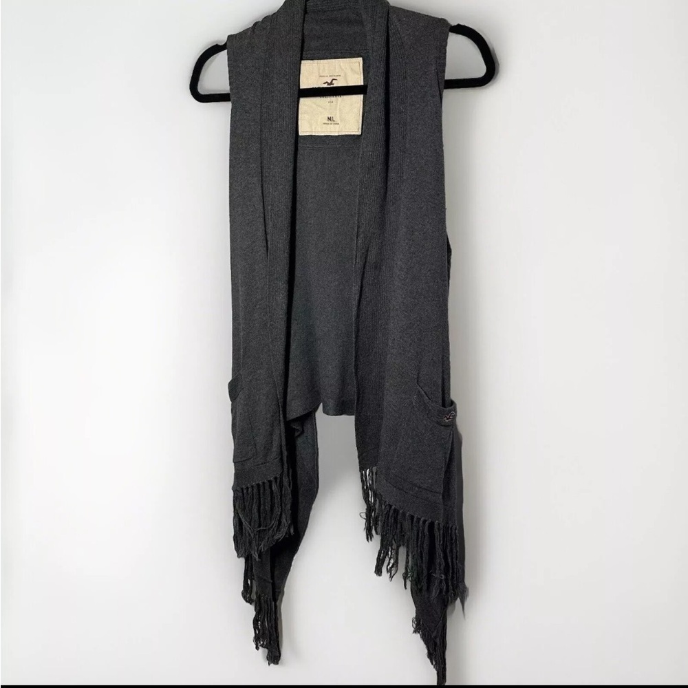 Hollister Cozy Baby Gray Sweater Shawl Vest Fringe M L Boho Pockets Rabbit Hair